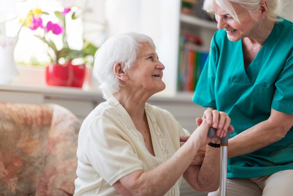 Palliative  Care， Grief and Bereavement: A mother&#39;s experiences [ペーパーバック] Holmberg， Lena Palliative Home Care， Grief and Bereavement: A mother´s